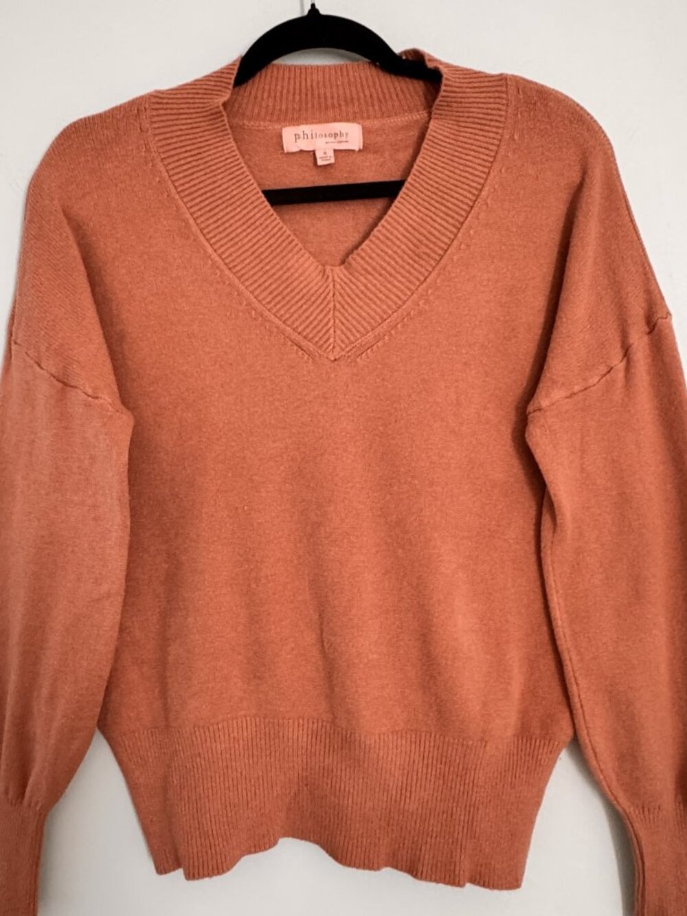 Philosophy Peach V Neck Sweater Relaxed Drop Shoulder Knit Size Small - JK0545